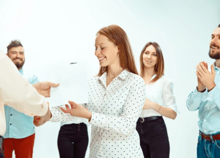 The Best Employee Recognition Awards to Motivate Your Workforce
